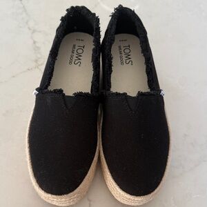 TOMS ladies  Black Canvas Shoes